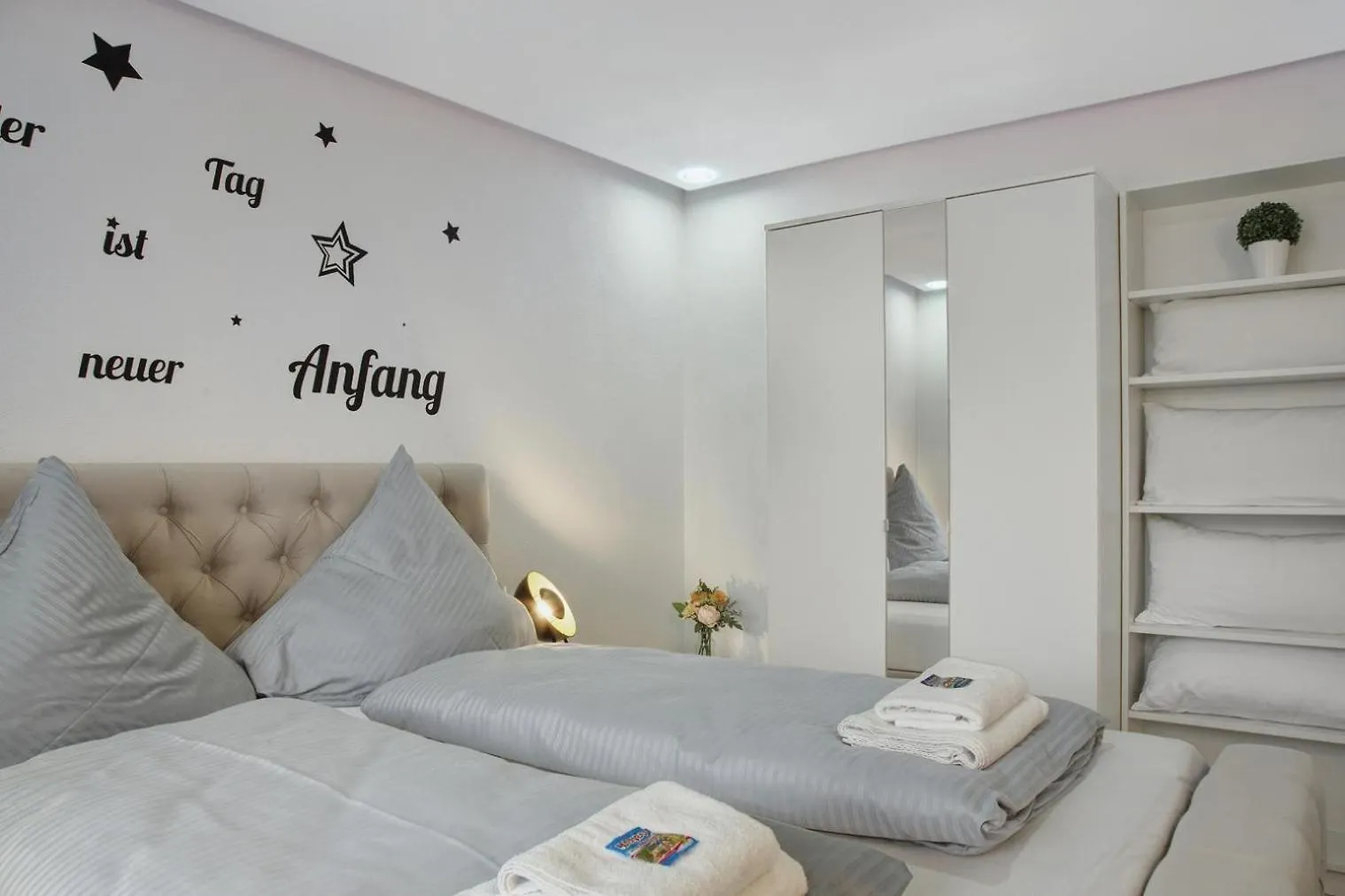 Modern Apartments Neuburg O - Neu - 2 Zimmer, Komfort, Top Ausgestattet, Smart Tv, Wi-Fi Neuburg an der Donau 0*,  Németország